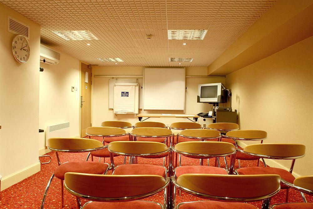 Holiday Inn Express Edinburgh City Centre By Ihg Servizi foto