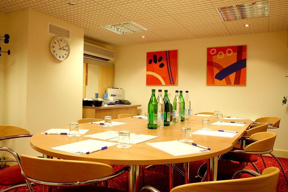 Holiday Inn Express Edinburgh City Centre By Ihg Servizi foto