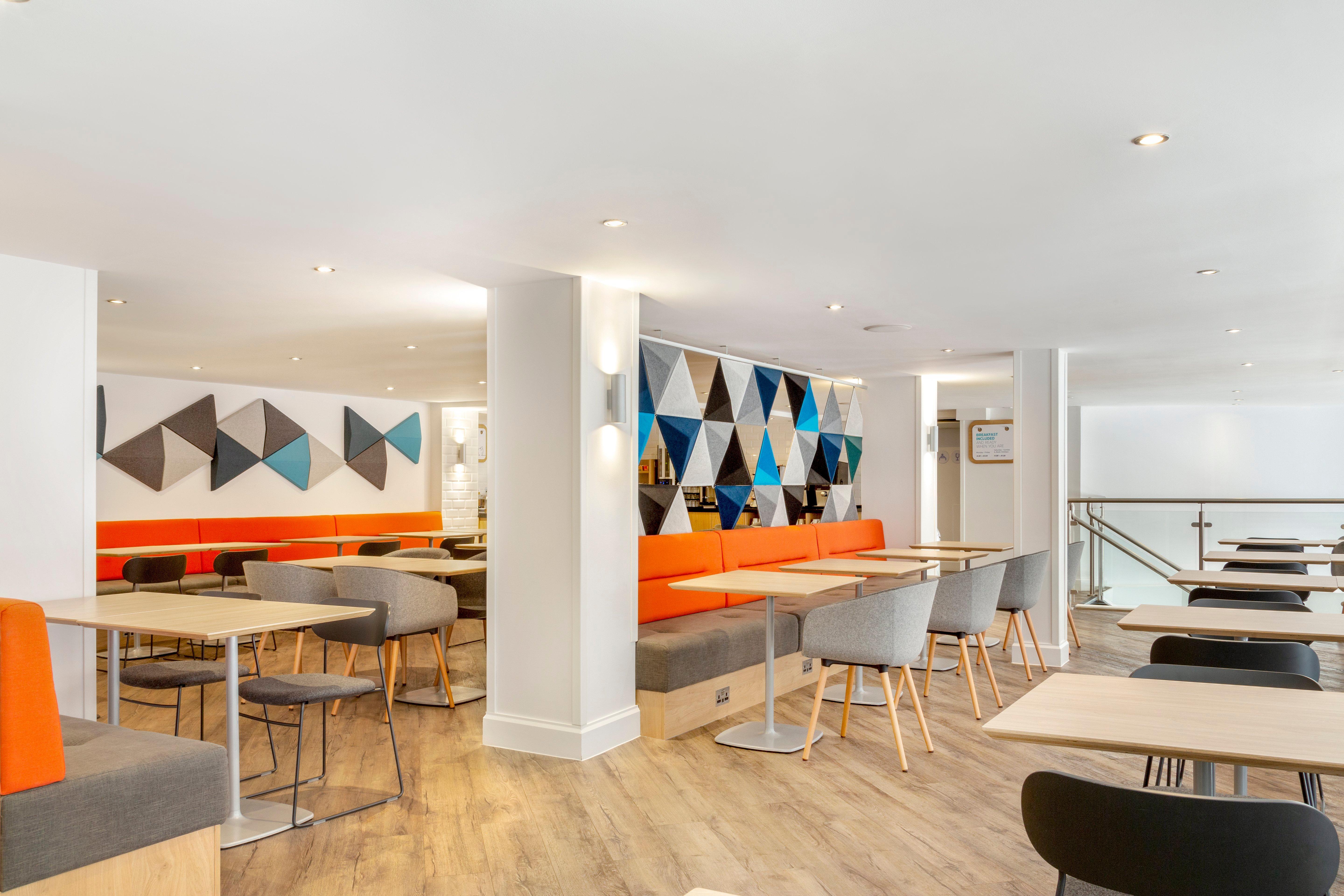 Holiday Inn Express Edinburgh City Centre By Ihg Esterno foto