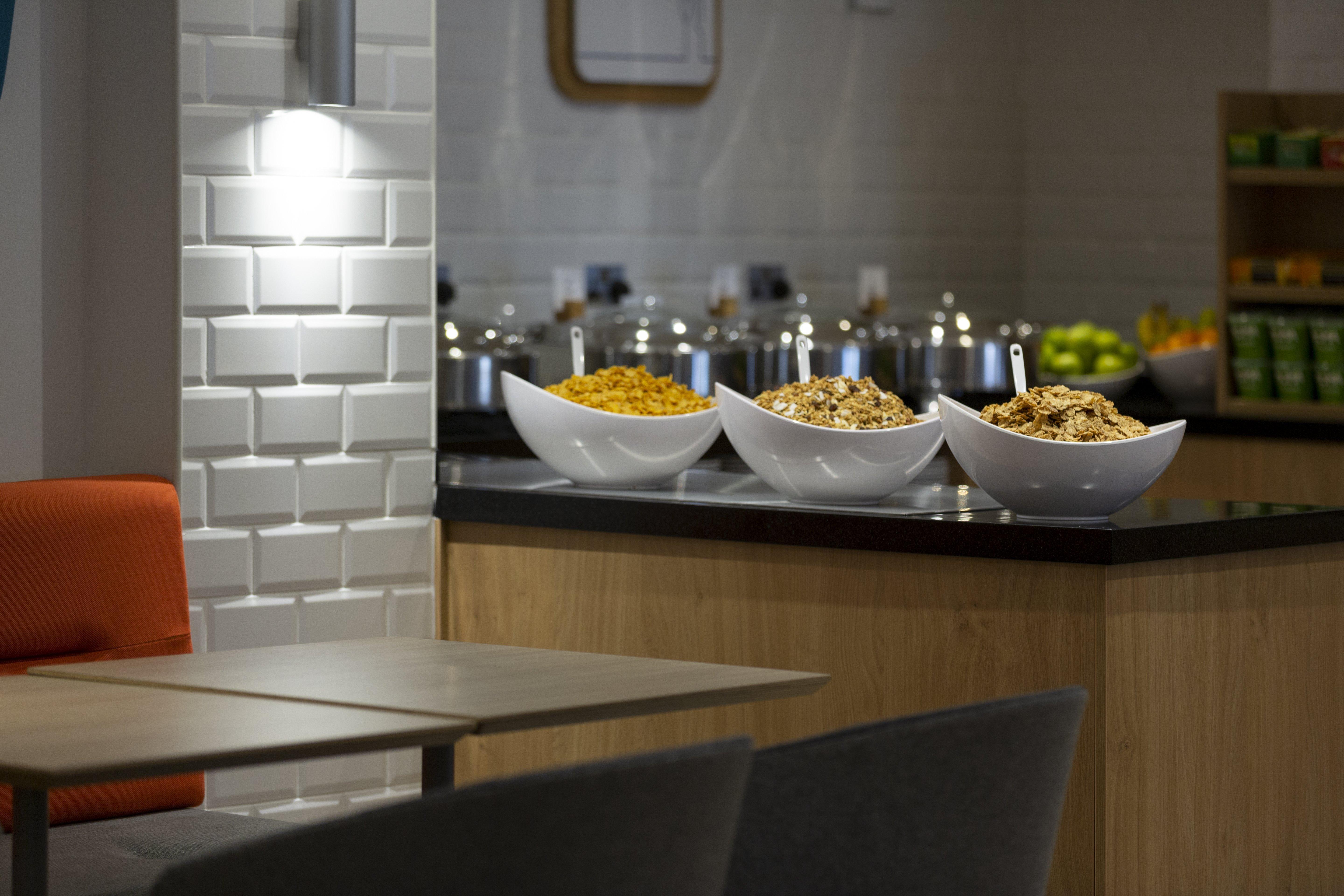 Holiday Inn Express Edinburgh City Centre By Ihg Esterno foto