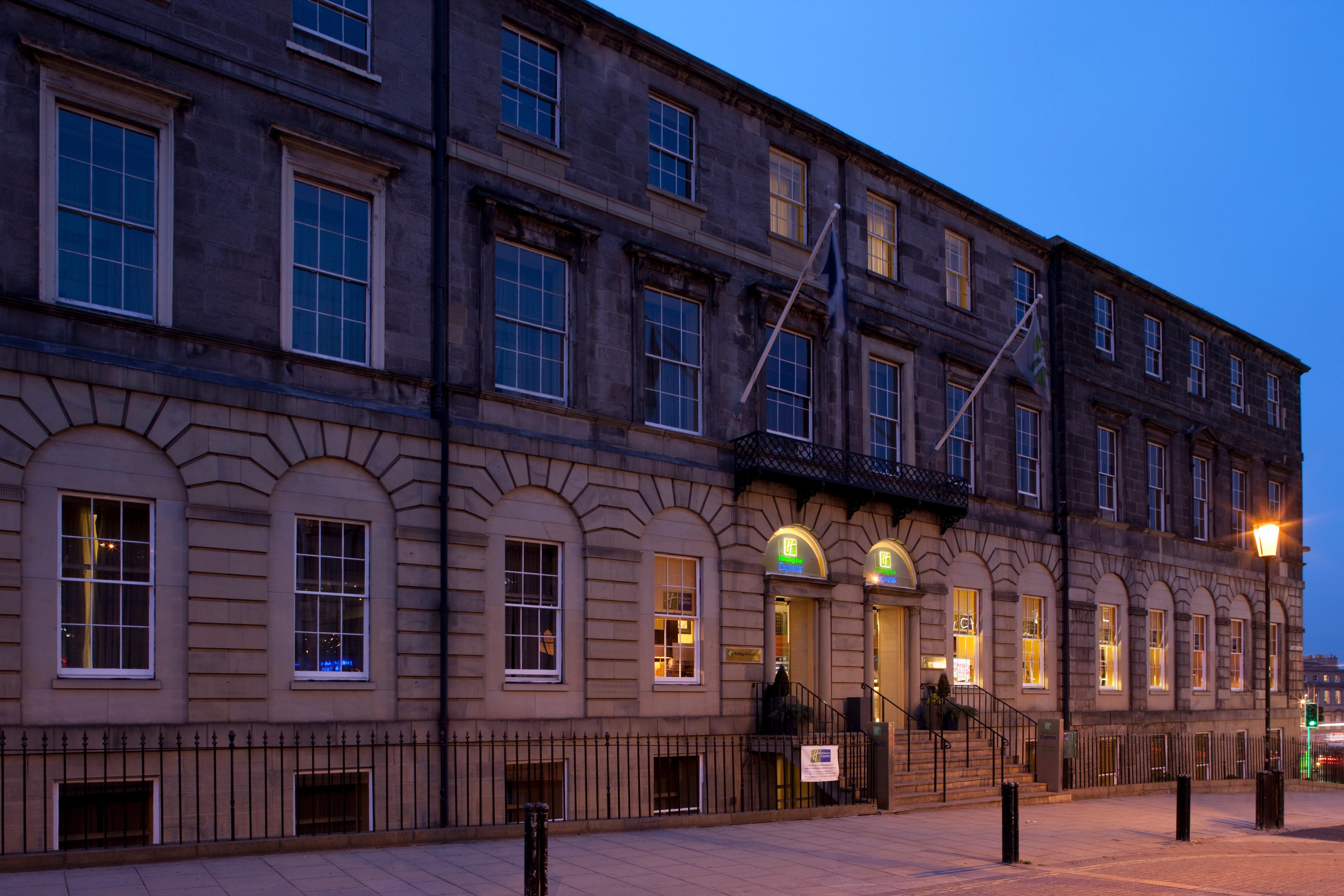 Holiday Inn Express Edinburgh City Centre By Ihg Esterno foto