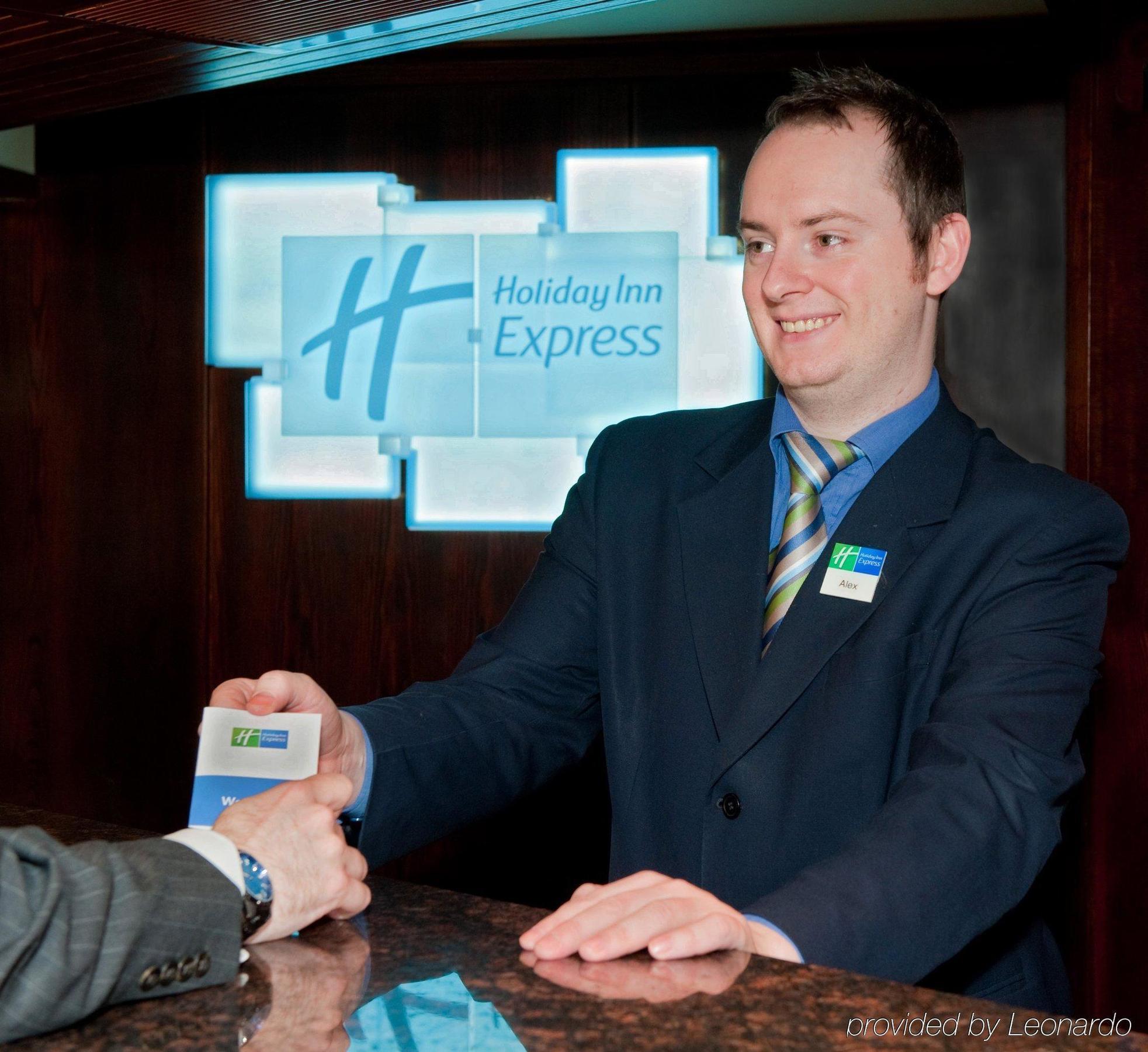 Holiday Inn Express Edinburgh City Centre By Ihg Esterno foto