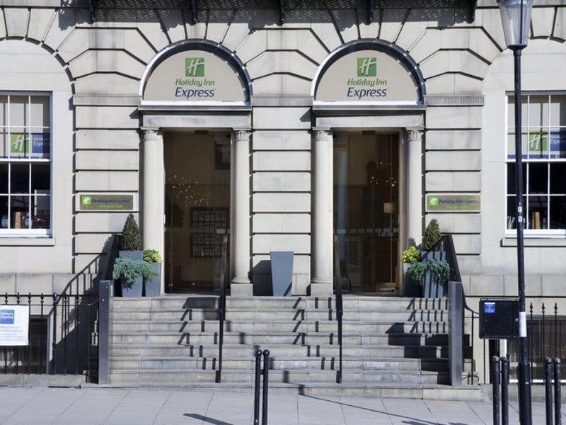 Holiday Inn Express Edinburgh City Centre By Ihg Esterno foto