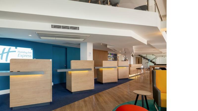 Holiday Inn Express Edinburgh City Centre By Ihg Esterno foto